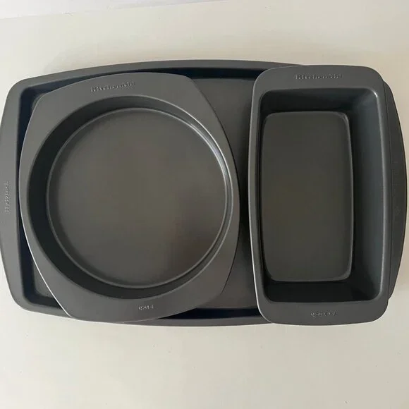 KitchenAid 3-Piece Bakeware Set | Baking Sheet, Cake Pan & Loaf Pan - Picture 2 of 16